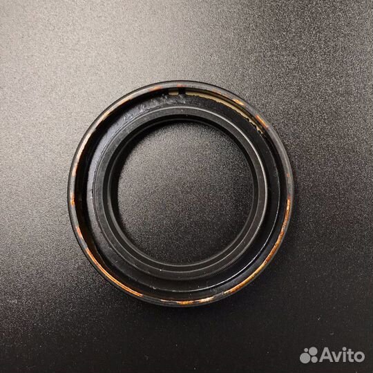 Сальник коленвала (нижний) Honda 25-30,60 (91201-Z