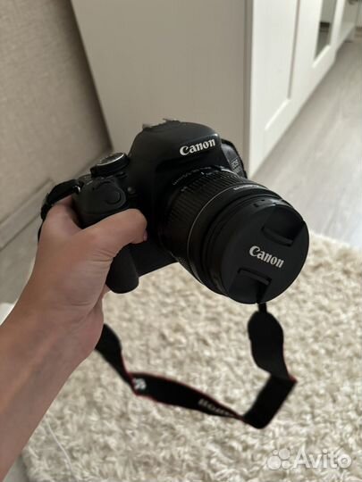 Зеркальный фотоаппарат