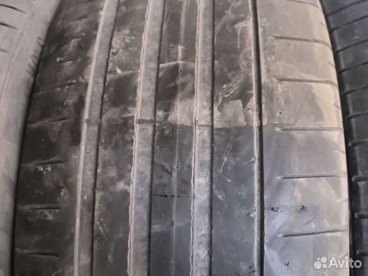 Pirelli P Zero 255/35 R21 98Y