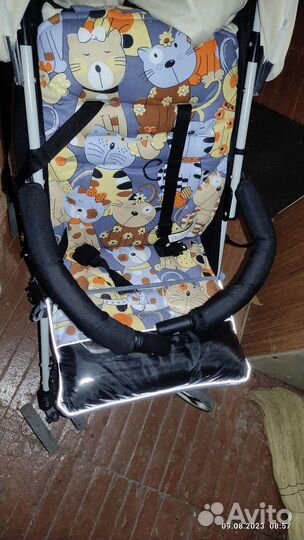 Прогулочная коляска трость