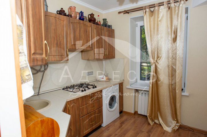 3-к. квартира, 64 м², 1/2 эт.