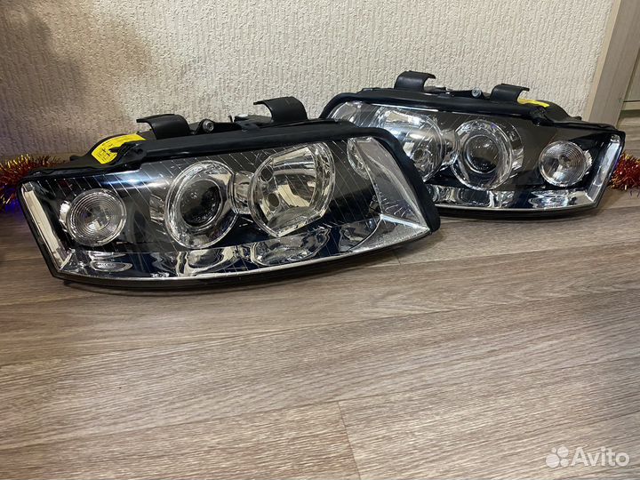 Фары Audi A4 01