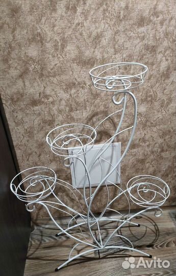 Подставка для цветов напольная металлическая