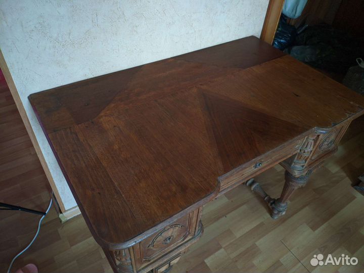 Стол письменный, для рукоделия