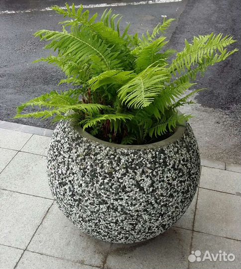 Вазон для цветов