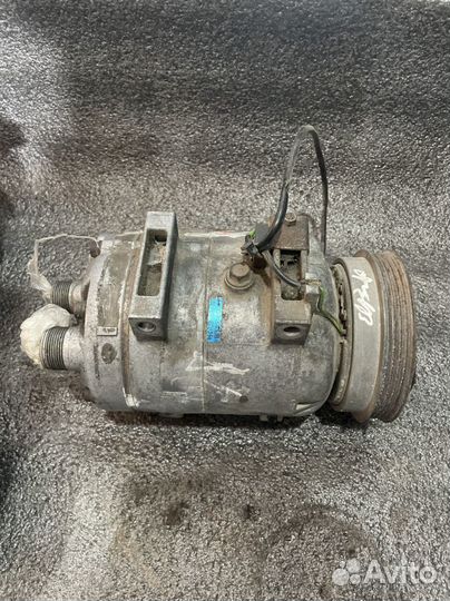 Компрессор кондиционера Volkswagen Passat B5 1.8