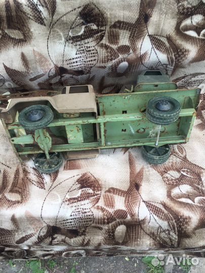 Игрушка кран СССР