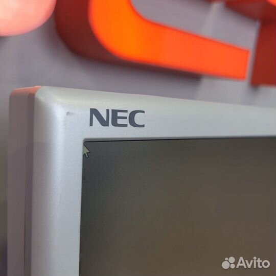 Монитор NEC LCD1970NXP 19