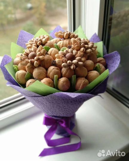 Букеты из орехов и сухофруктов