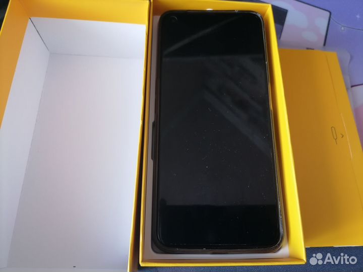 Телефон realme 8i