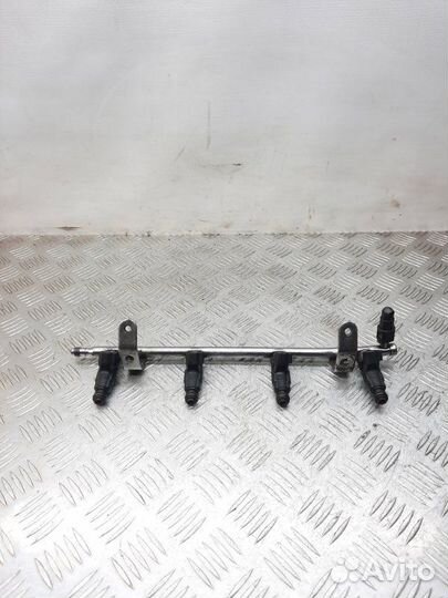 Топливная рампа Dodge Neon 2 2.0 2005