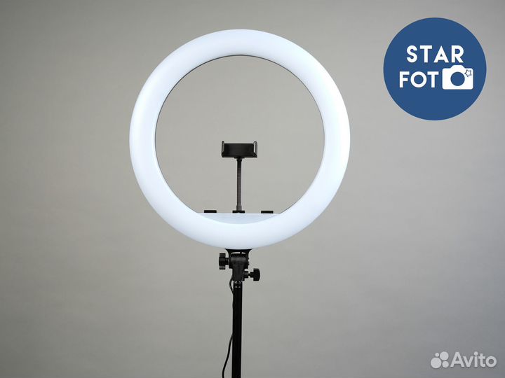 Кольцевая лампа для косметолога