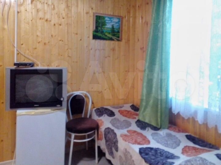 Комната 16 м² в 1-к., 1/2 эт.