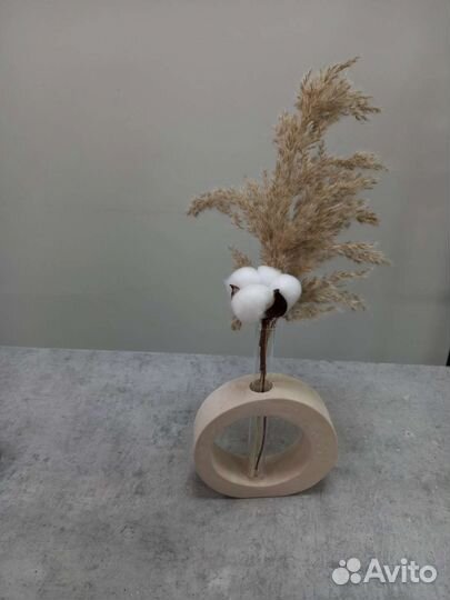 Сухоцветы в вазе с колбой / декор / интерьер