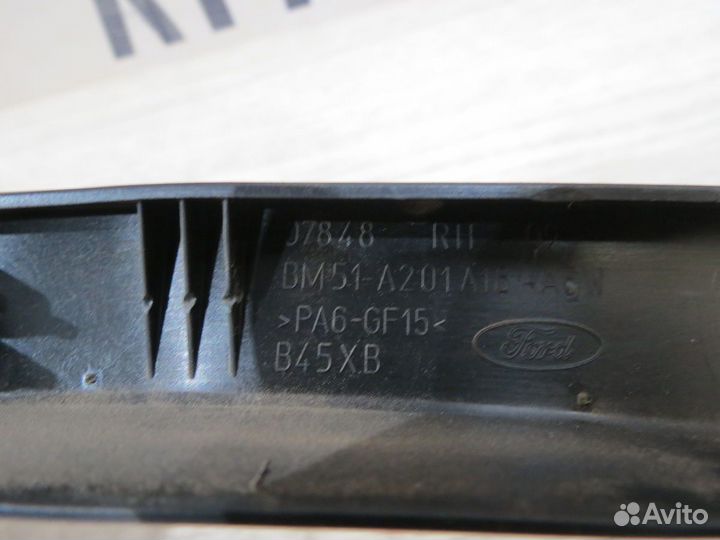 Накладка двери передняя правая Ford Focus 3