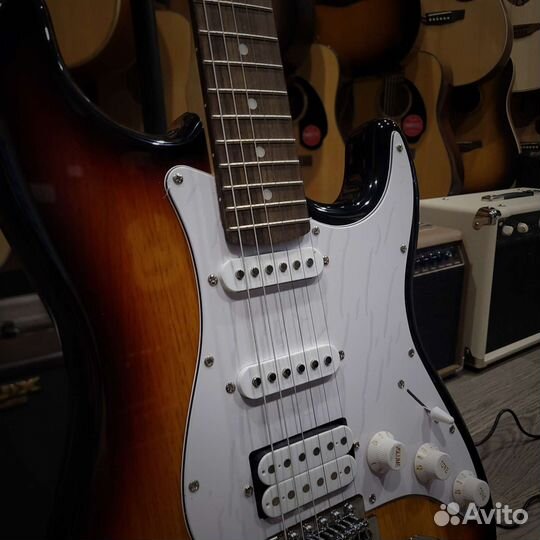 Электрогитара Fender стиль + комбоусилитель