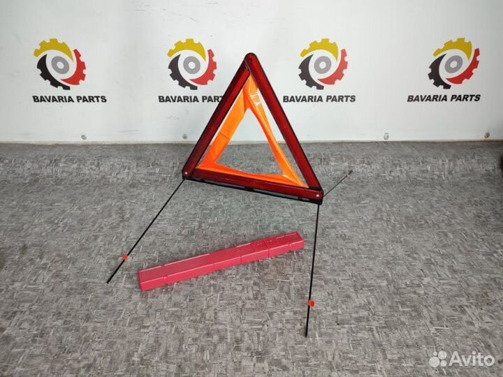 Знак аварийной остановки Bmw 5 F10 2.5 N52 2011