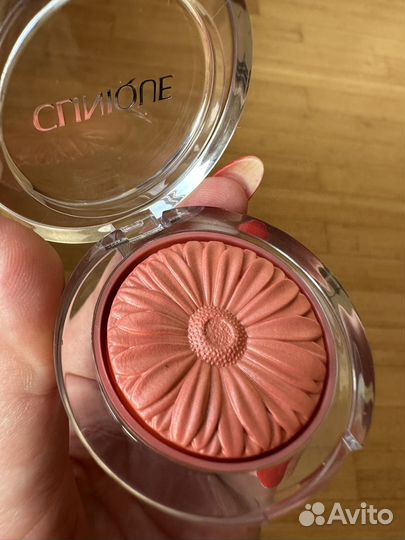 Clinique румяна