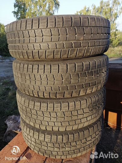 R15 Dunlop SP Winter Maxx WM01 185/65, PCD 4x100 DIA 56.1