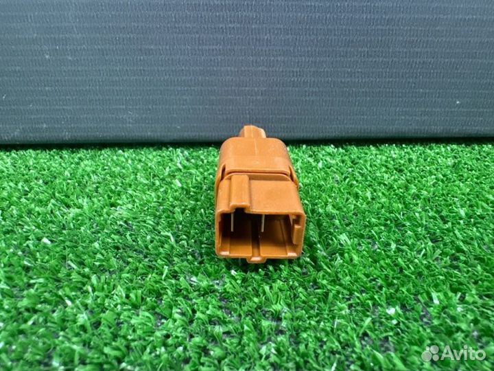 Датчик включения стоп-сигнала Infiniti Qx50 J55