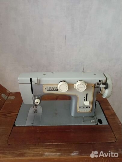 Швейная машина Чайка 3