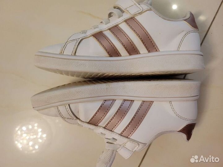 Кроссовки adidas