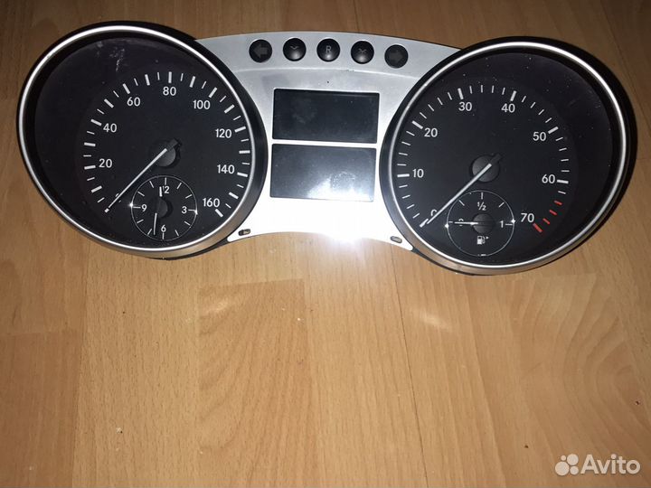 Корпус приборки Мерседес мл гл 164