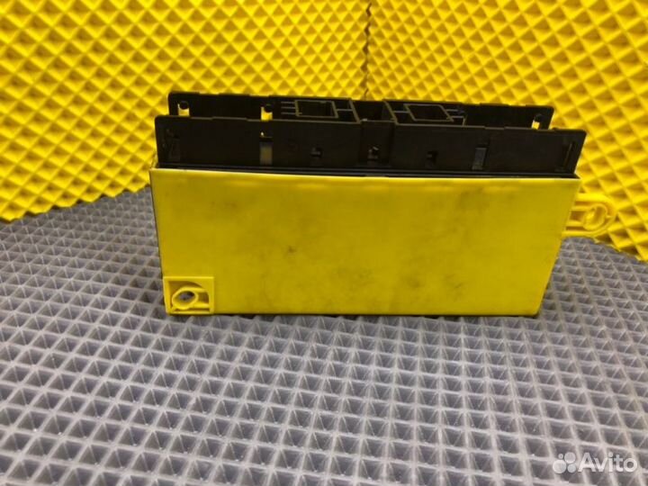 Блок комфорта Mercedes-Benz S124 M102.963 1992