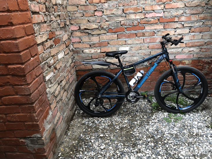 Велосипед на литых дисках