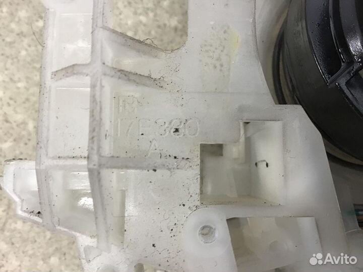 Кронштейн (сопут. товар) Mitsubishi Lancer (CX CY)