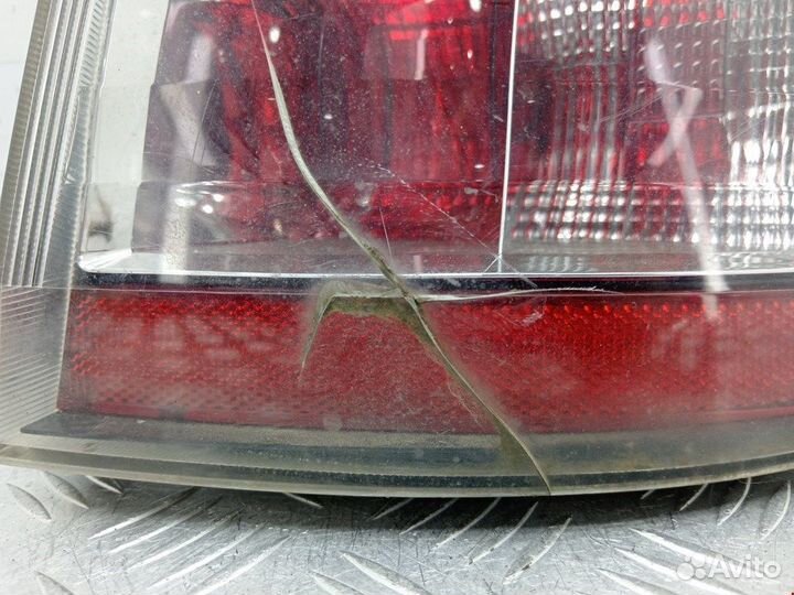 Фонарь задний для Toyota Prius 2 (XW20) 8155147090