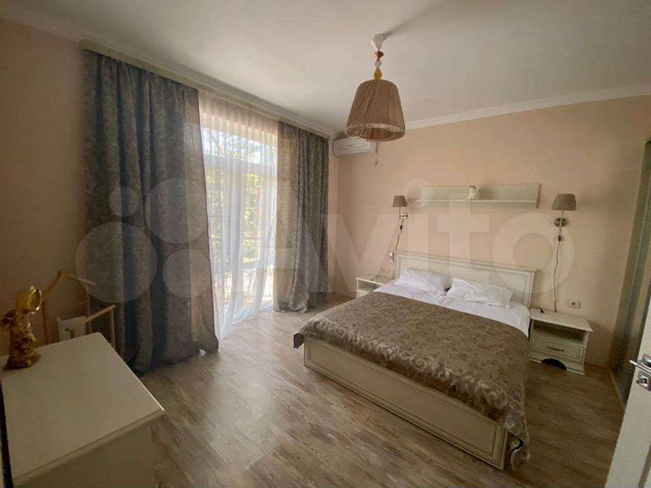 Комната 25 м², 1/3 эт.