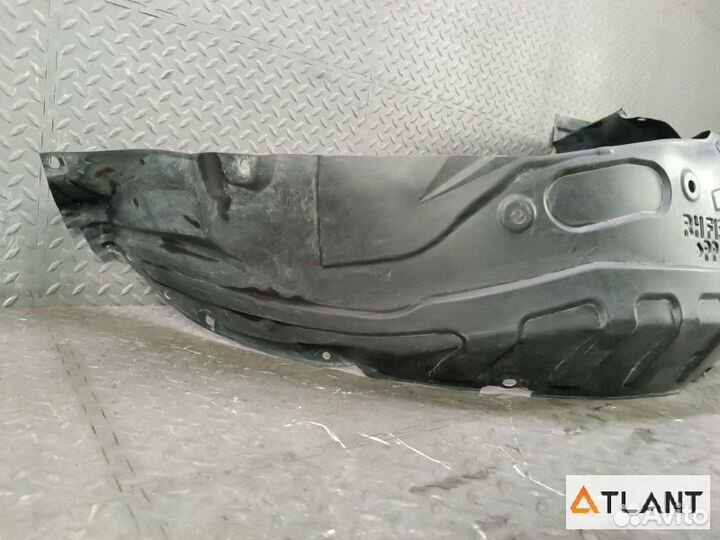 Подкрылок передний правый mazda RX-8