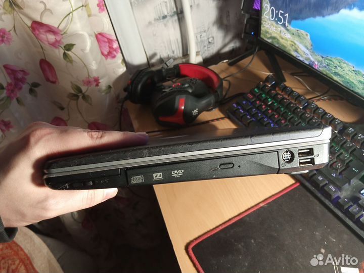 Ноутбук dell inspiron 1525