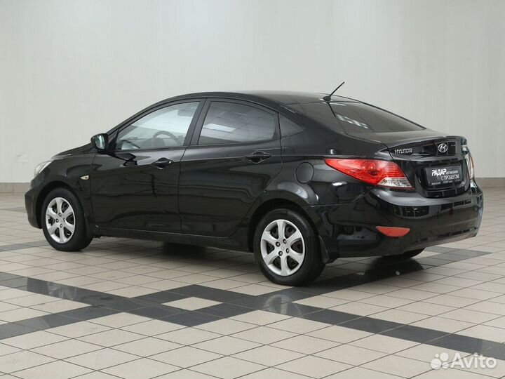 Hyundai Solaris 1.4 AT, 2013, 196 000 км