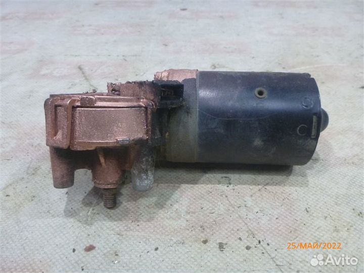 Мотор стеклоочистителя передний Volkswagen Polo