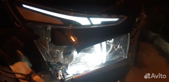 Фара передняя правая Santa Fe