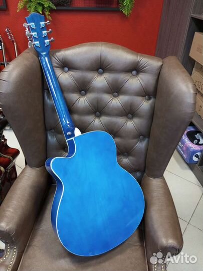Акустическая гитара