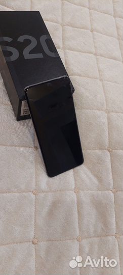 Продам б/у самсунг s 20