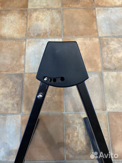 Подставка для гитары