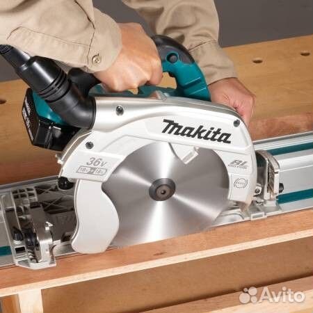 Аккумуляторная дисковая пила Makita DHS900Z