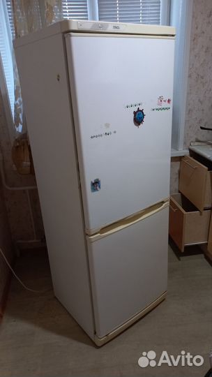 Холодильник на запчасти ремонт