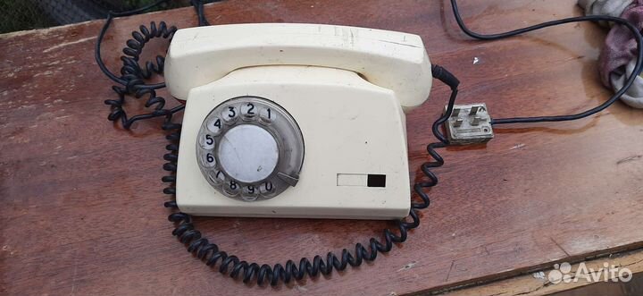 Стационарный телефон дисковый