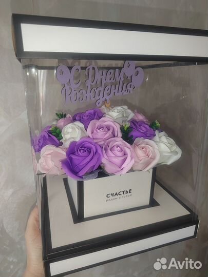 Цветы в коробке с подсветкой