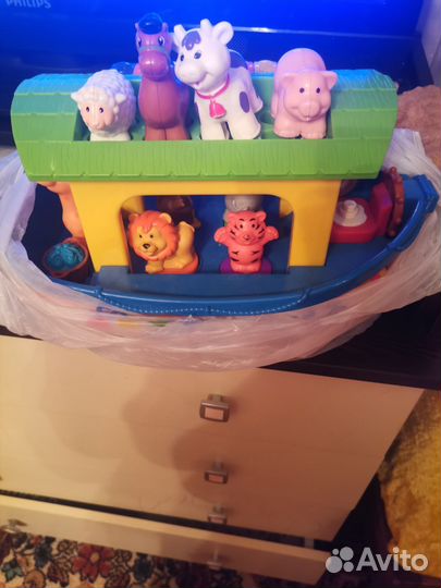 Игрушка кораблик музыкальный