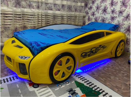 Детская кровать машинка