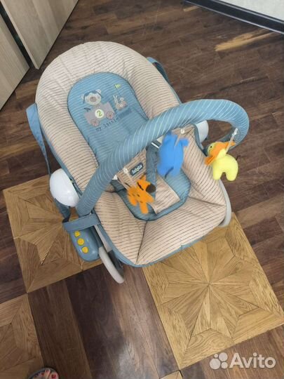 Шезлонг детский с вибрацией