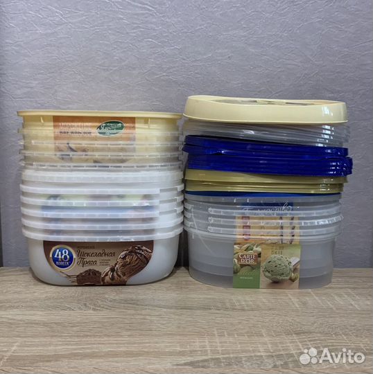 Контейнеры с крышками пластмассовые