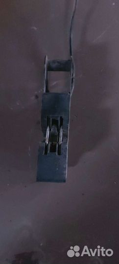 Замок капота на Volkswagen Passat B6