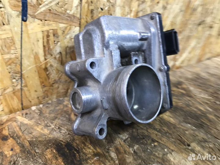 Дроссельная заслонка Renault Logan 2 седан 1.6